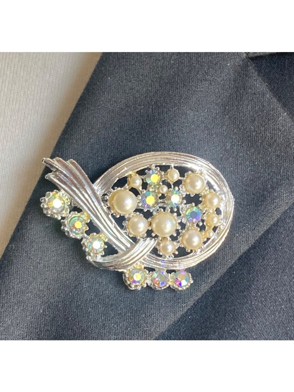 Vintage Silver Tone Aurora Borealis Rhinestone Faux Pearl Brooch Feminine Bling